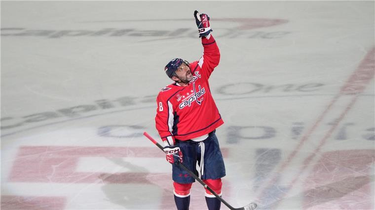 Vor den Augen von Gretzky: Owetschkin egalisiert NHL-Rekord Alexander Owetschkin hat den NHL-Torrekord von Wayne Gretzky eingestellt.
