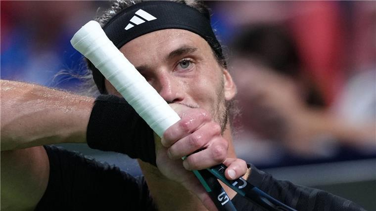 Nächste Enttäuschung: Zverev auch in Shanghai früh raus Alexander Zverev ist auch in Shanghai früh ausgeschieden.