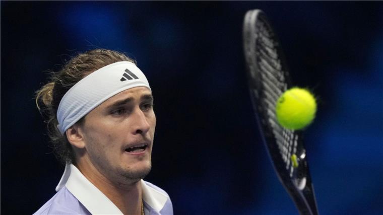 Zverev kann Novum bei Tennis-Saisonfinale schaffen Alexander Zverev steht dicht vor dem Halbfinaleinzug beim Tennis-Saisonfinale, ganz sicher ist sein Weiterkommen aber noch nicht.