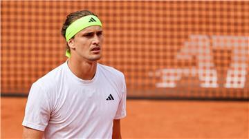 Alexander Zverev steht in Hamburg im Achtelfinale.