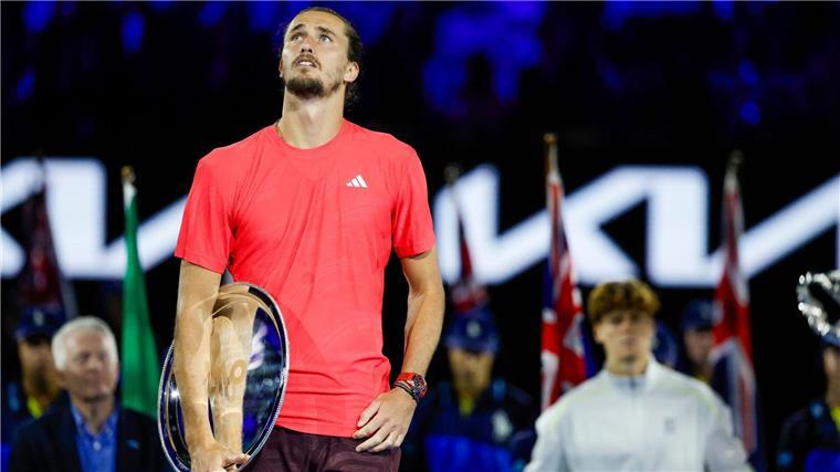 Zverev kontert Zwischenruf zu Ex-Freundinnen bei Zeremonie Alexander Zverev wurde bei der Zeremonie von einem Zwischenruf einer Zuschauerin gestört