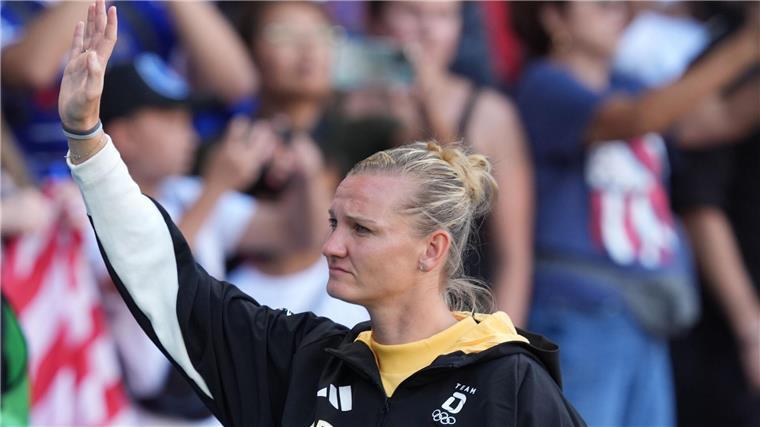 Alexandra Popp verabschiedet sich am Montag aus dem deutschen Nationalteam.