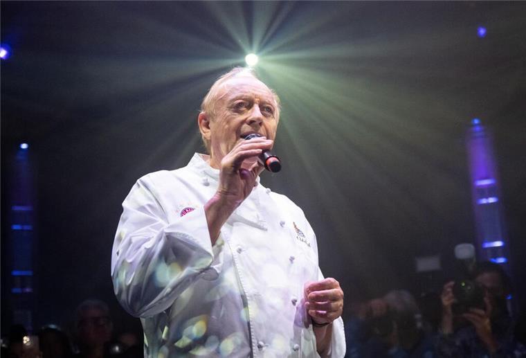 Alfons Schuhbeck singt - der Star-Koch feiert seinen 75. Geburtstag.