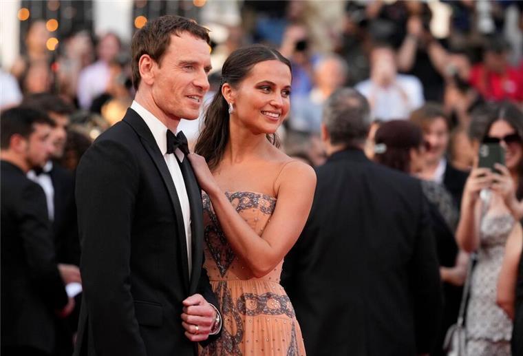 Alicia Vikander gibt Geburt ihres zweiten Kindes bekannt Alicia Vikander und Michael Fassbender sind ein zweites Mal Eltern geworden