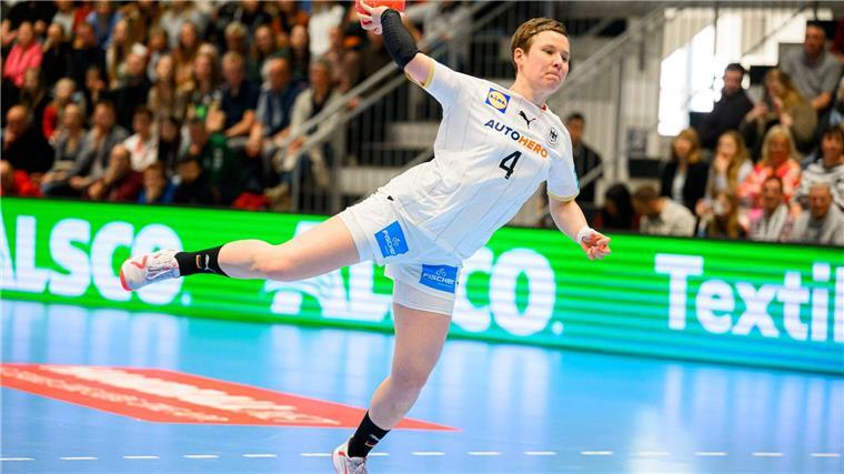 Deutschlands Handballerinnen gewinnen gegen die Niederlande Aline Grijseels und das deutsche Nationalteam siegen gegen die Niederlande.