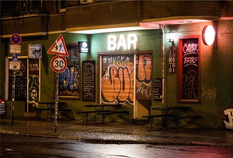 Guttempler treffen sich wieder Alkoholkranke müssen sich von Bars fernhalten.