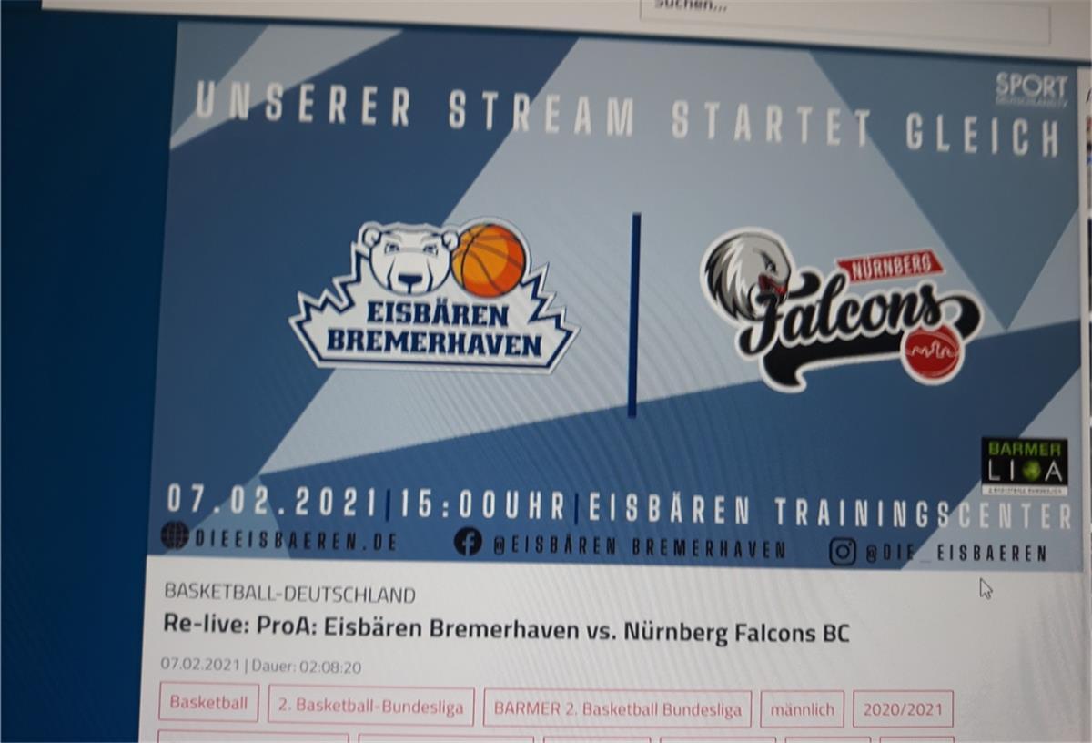 Kommentatoren-Duo aus der Fanszene der Eisbären Alle Heimspiele der Eisbären Bremerhaven sind als kostenloser Livestream bei Sportdeutschland.tv zu sehen.
