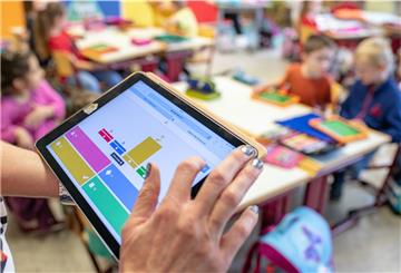 Alle Lehrer im Land Bremen sollen mit Tablets ausgestattet werden.