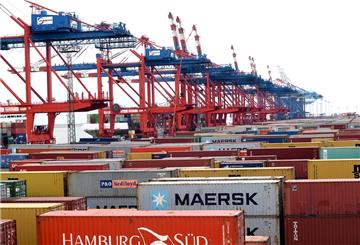 Allein in Bremerhaven soll Eurogate 41 Millionen Euro bis 2024 einsparen.