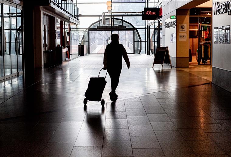 Bremerhaven: Einzelhandel schreibt ein dickes Minus Alles dicht: Geschäfte in der Innenstadt. Die Corona-Krise hat dem stationären Handel zugesetzt.