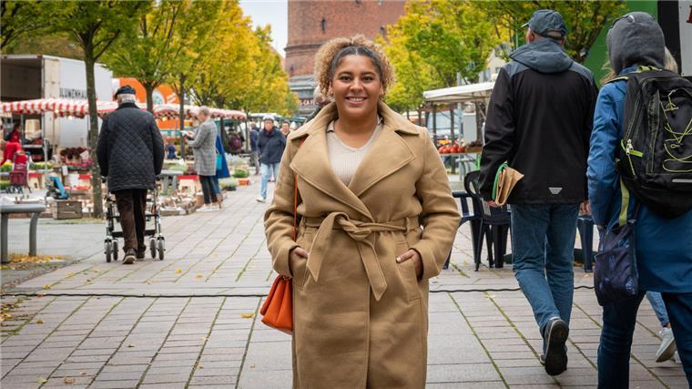 Dick, aber glücklich: Warum Chelsea Miss Germany werden will Als Chelsea ihren Ex-Freund kennenlernt, scheint alles perfekt zu sein. Doch als sie schwanger ist, erfährt sie von seinen Geheimnissen.