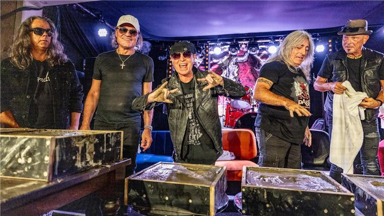 Wacken hat nun einen Walk of Legends mit Doro und Scorpions Als erstes waren die Scorpions und Doro Pesch an der Reihe.