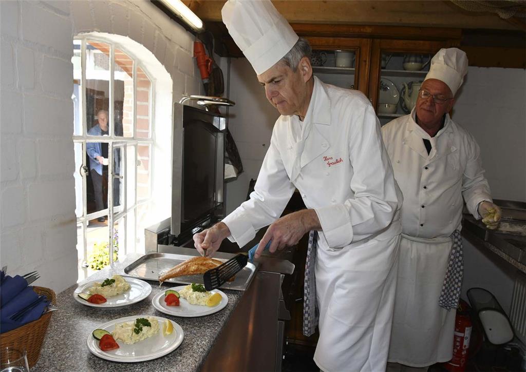 Als Küchenchef war Hans Graulich dabei und platzierte eine Maischolle nach der a...