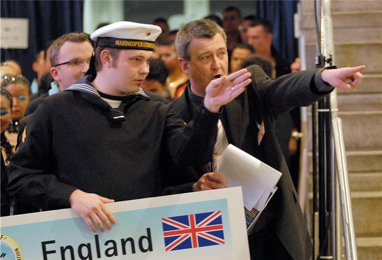 Als langjähriger Geschäftsführer der TSG Bremerhaven war Jörg Frebe (rechts) an der Organisation hochkarätiger Turnier wie der Weltmeisterschaft der Formationen in der Stadthalle beteiligt.