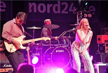 Als Modern Eighties bezeichnen die Flickering Lights ihren Sound. Foto: Schescho...