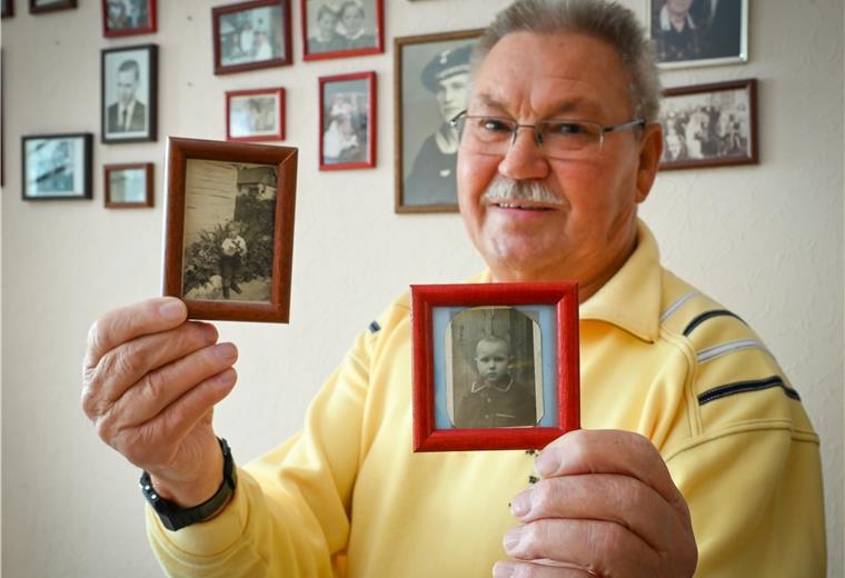 Auf der Flucht die Mutter verloren Als Vierjähriger wurde der heute 79-jährige Erwin Krech auf der Flucht aus Ostpreußen, hier mit zwei Kinderbildern, von seiner Mutter getrennt. Erst fünf Jahre später sah er sie wieder.