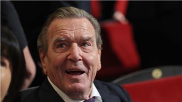 Altkanzler Gerhard Schröder steht wegen seiner Freundschaft mit dem russischen Präsidenten Wladimir Putin in der Kritik. (Archivbild)