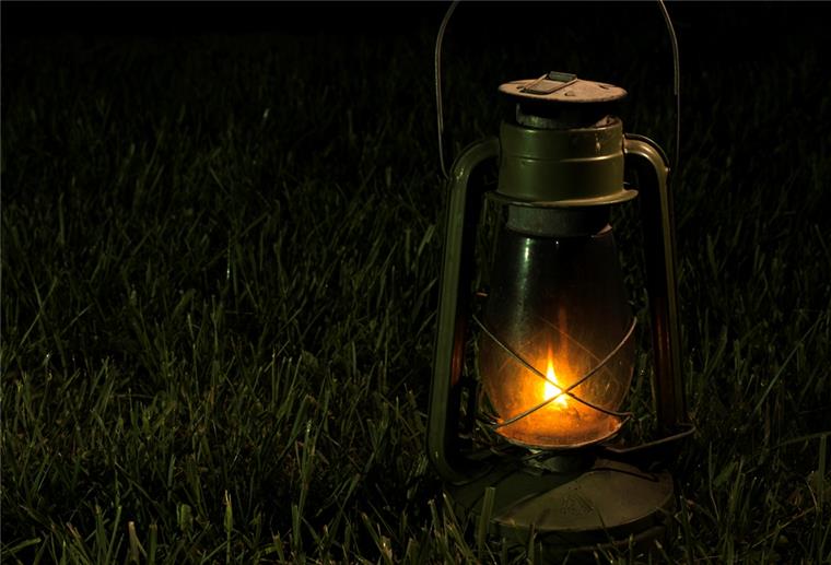 Lichtzeichen als Signal in schweren Zeiten Am 11. April um 20.21 Uhr will die Aktion Licht-Zeichen-Setzen wieder die Menschen an den Küsten der Inseln, Halligen und auf dem Festland zusammenbringen.