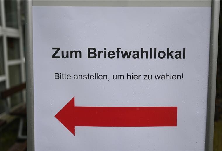 Wahl in Tarmstedt: Landfrauen befragen Kandidaten Am 12. September bestimmen die Wähler einen neuen Tarmstedter Samtgemeindebürgermeister. Es kandidieren Jochen Albinger (unabhängig), Oliver Moje (unabhängig), Markus Schwiering (CDU) und Bernd Sievert (SPD).