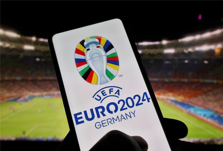 Die ersten EM-Tickets sind da! Wer ist dabei? Die ersten EM-Tickets sind da! Wer ist dabei?