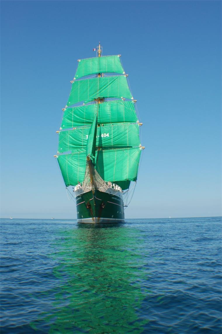 Die "Alexander von Humboldt II" muss ins Dock Alexander von Humboldt II