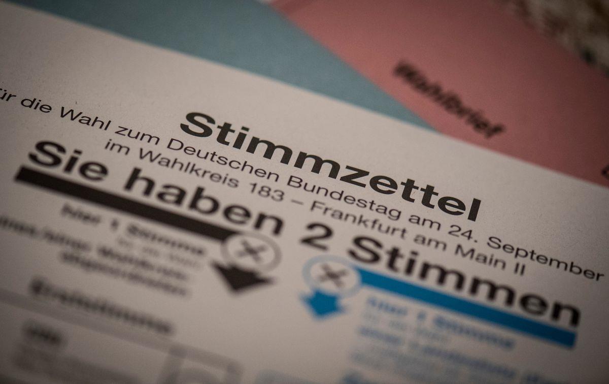 Bundestagswahl: 46 Prozent der Deutschen sind noch unentschlossen Am 24. September wählen die Deutschen einen neuen Bundestag. Fast die Hälfte der Wähler weiß aber noch nicht, wo sie ihr Kreuz machen will.