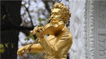 Strauss-Jahr: Neue Werke von John Williams und Max Richter Am 25. Oktober wäre Strauss 200 Jahre alt geworden. (Archivbild)