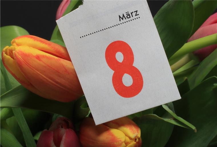 Herzlollis zum Weltfrauentag Am 8. März ist Weltfrauentag. Foto: Jens Wolf/dpa