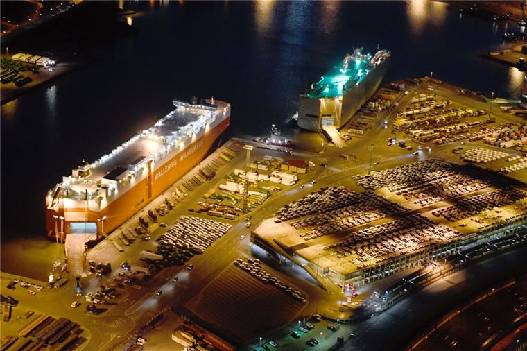 Der Umschlag gerät ins Stottern: Am Autoterminal in Bremerhaven werden immer noch sehr viele Autos umgeschlagen. Aber am Ende des dritten Quartals gab es ein Minus.
