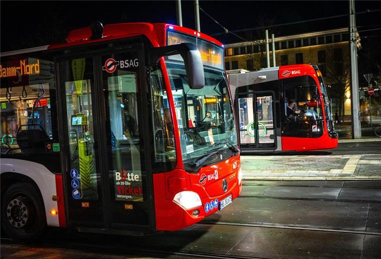 BSAG streikt in Bremen - Für Bremerhaven gibt es aber gute Nachrichten Am Dienstag und Mittwoch bleiben die Busse in Bremen in den Depots. Die Gewerkschaft Verdi ruft erneut zum Warnstreik auf. Die Bremerhavener können aber aufatmen.