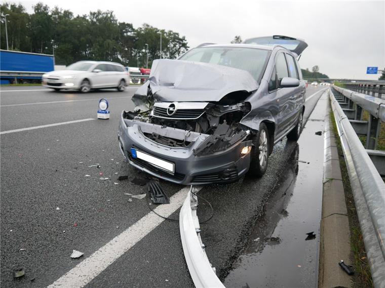 10-km-Stau auf A1 bei Sottrum nach Lkw-Defekt und drei Unfällen Am Ende eines Staus haben sich auf der A1 drei Unfälle ereignet.