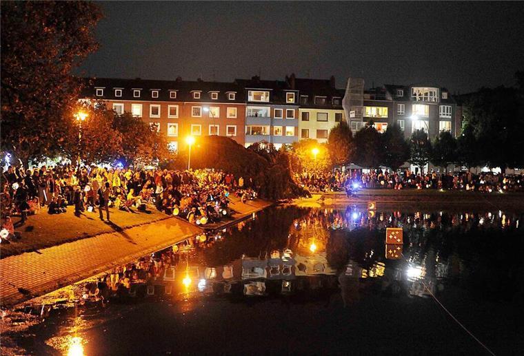 Herbst- und Heideblütenfest in Geestemünde Am Freitag, 22. September, findet der große Laternenumzug statt. Treffpunkt ist um 19 Uhr am Konrad-Adenauer-Platz.