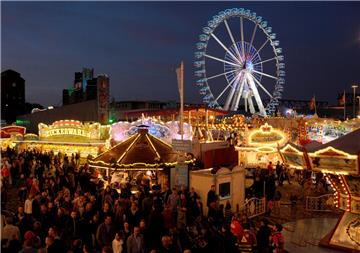 Am Freitag eröffnet der Bremer Freimarkt. Unser Archivbild zeigt den Freimarkt im Herbst 2014. 