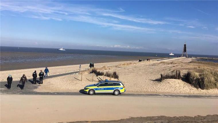 Cuxhaven: Polizei findet vermissten 84-Jährigen tot Am Freitag wurde in Cuxhaven nach einem vermissten 84-Jährigen gesucht. Am Samstag wurde er tot entdeckt.