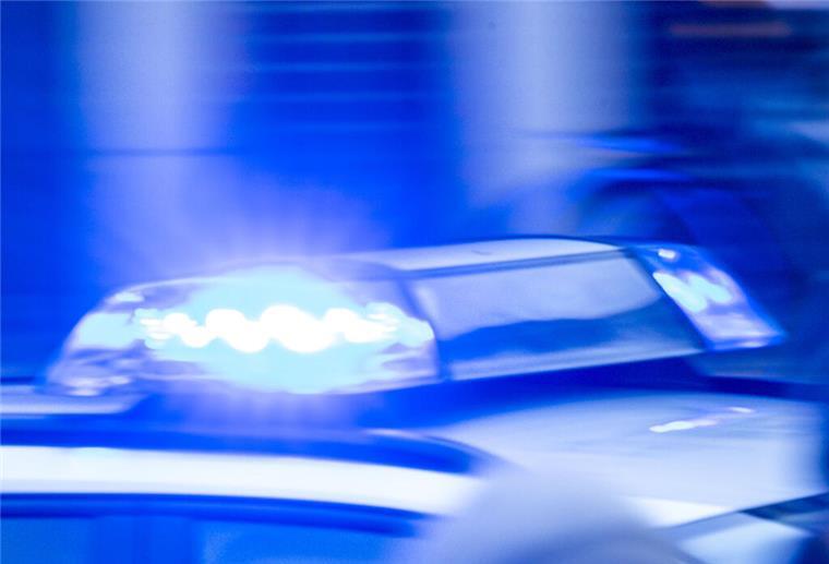 Massenschlägerei in Bremen: Mehrere Personen schwer verletzt Am Freitagabend kam es in Bremen zu einer Massenschlägerei. Die Kriminalpolizei ermittelt zu den Hintergründen der Auseinandersetzung.