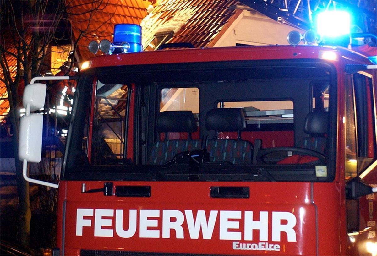 2,5 Millionen Euro Schaden nach Brand in Cuxhaven Am frühen Samstagmorgen hat es in einer Halle in Cuxhaven gebrannt. Es entstand ein Schaden von rund 2,5 Millionen Euro.
