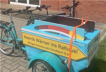 Das Bild zeigt das Lastenfahrrad von Bürgermeister Henrik Wärner.