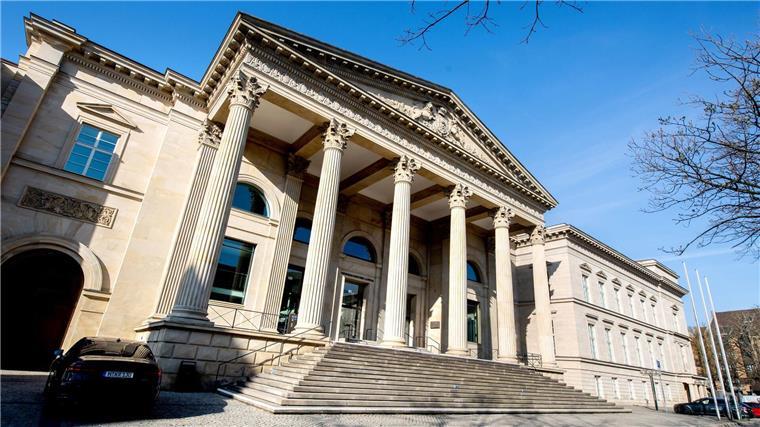 Am Landtagsgebäude in Hannover wurden am Wochenende islamistische Parolen angebracht. (Archivbild)