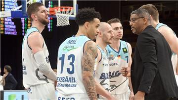Am letzten Spieltag der ProA-Saison sind die Eisbären bei den ART Giants Düsseldorf gefordert. Ein Sieg reicht den Bremerhavenern, um das Playoff-Ticket zu lösen.