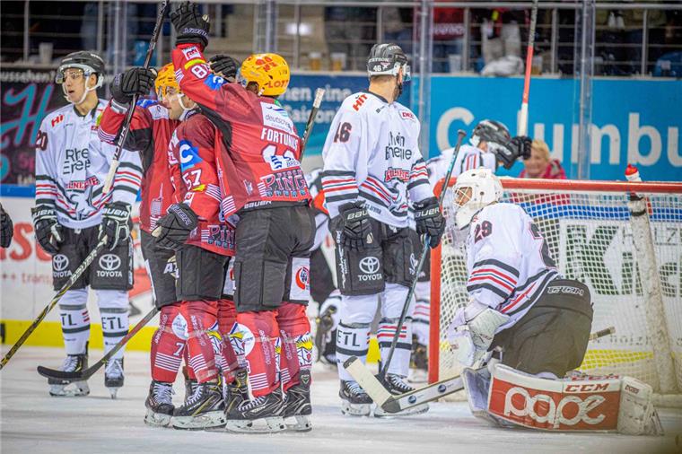 Am Mittwoch konnten sich die Pinguins über einen 4:3-Erfolg nach Verlängerung über Köln freuen.