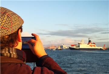 Am Montag hat die Polarstern bei Ihrer Rückkehr von der großen MOSAiC-Expedition die Schiffsliebhaber verzaubert, jetzt liegt sie in einer Werft.