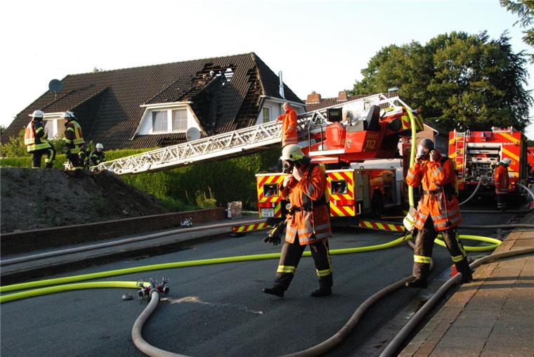Zusammengefasst! Das war der Montag im nord24-Land Am Montag hat ein Wohnhaus in Wehdel (Schiffdorf) gebrannt.
