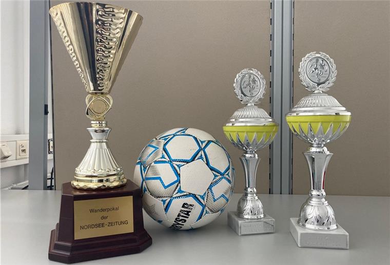 Bremerhaven: Fußballern winken 1000 Euro Preisgeld Am Samstag wird der Wanderpokal der NORDSEE-ZEITUNG ausgespielt.
