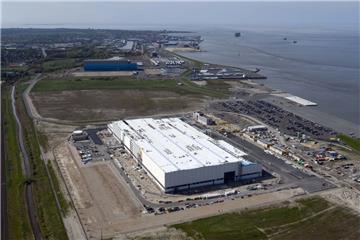 Am Siemens-Standort Cuxhaven werden Maschinenhäuser für den weltgrößten Offshore-Windpark gefertigt.