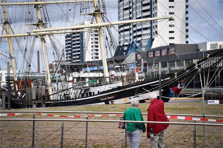 Bremerhaven: Statik der "Seute Deern" muss geprüft werden Am Sonntag trafen sich wieder viele Bremerhavener vor der "Seute Deern".
