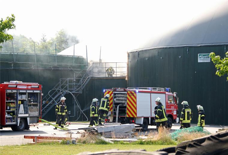 Brand beschädigt Biogasanlage im Cuxland Am Sonntagmorgen brach in einer Biogasanlage in Uthlede ein Feuer aus.