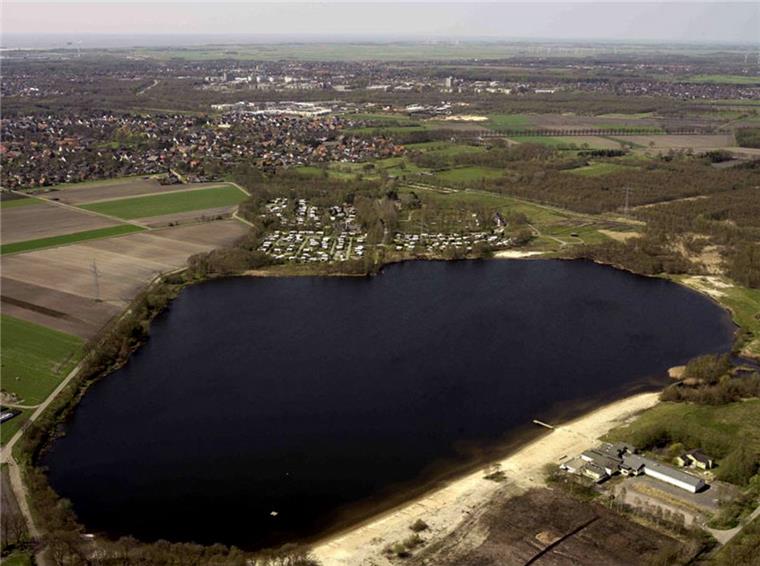 Am Spadener See ist am Montag eine Frau wiederbelebt worden.