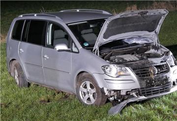 Am VW Touran entstand ein hoher Sachschaden.