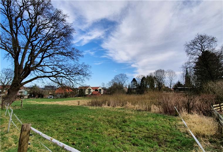 In der Ortsmitte von Bad Bederkesa ist noch (Bau-)Platz An dem Areal hinter der Mattenburger Straße scheiden sich die Geister. Eine komplette Bebauung in der Ortsmitte des Kurortes scheint derzeit unwahrscheinlich.