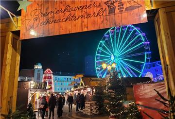 Eingang zum Bremerhavener Weihnachtsmarkt